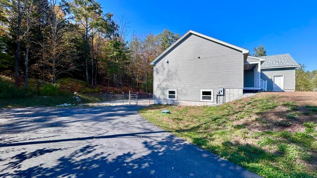 17 Minott Road, Hillsborough, NH 03244