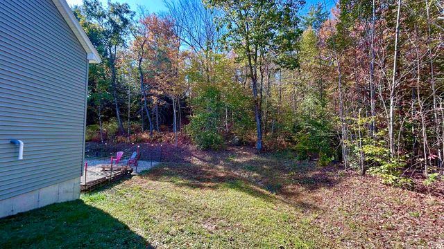 17 Minott Road, Hillsborough, NH 03244