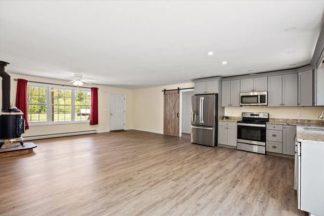 17 Minott Road, Hillsborough, NH 03244