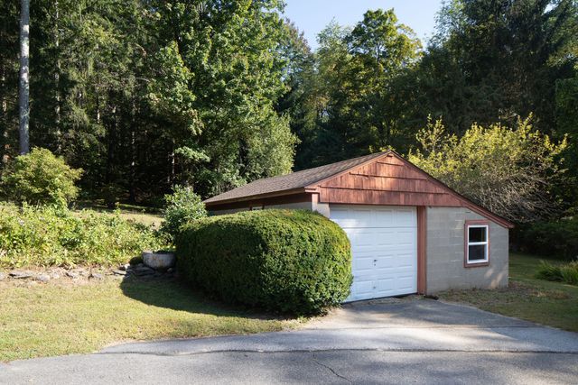 52 Bricklemaier Road, Colebrook, CT 06021