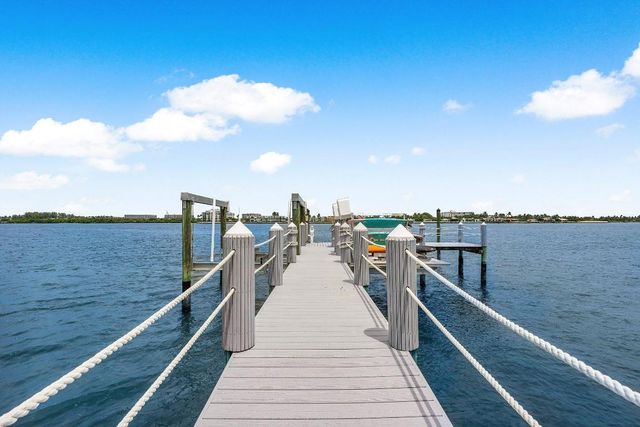 2100 Notre Dame Drive, Lake Worth Beach, FL 33460