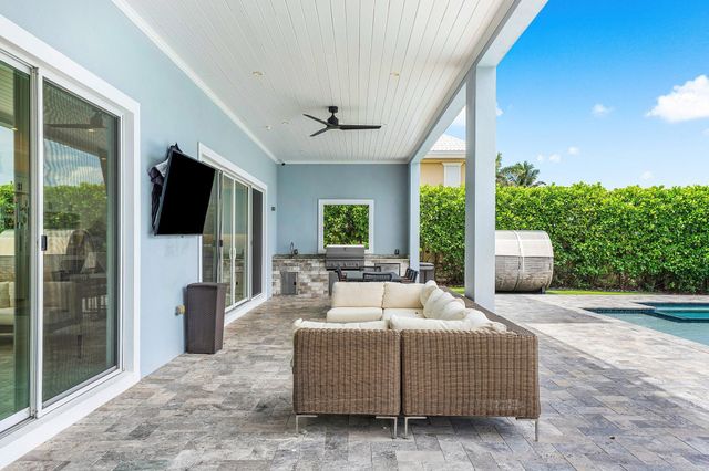 2100 Notre Dame Drive, Lake Worth Beach, FL 33460