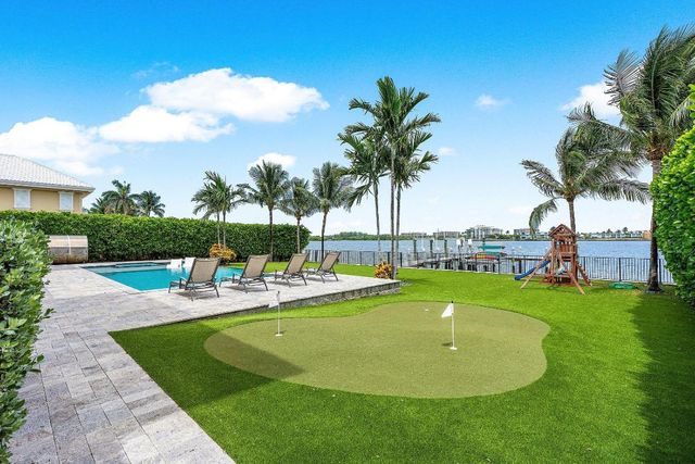 2100 Notre Dame Drive, Lake Worth Beach, FL 33460