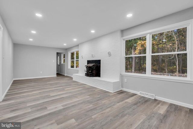 231 S HOOK RD, Pennsville, NJ 08070