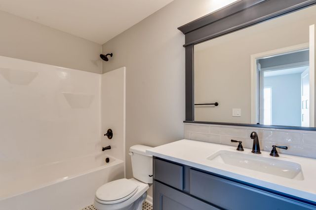 1627 N Wildflower Ct, Andover, KS 67002