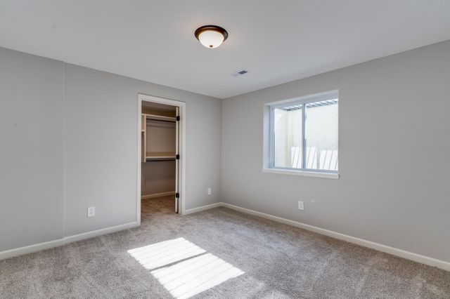 1627 N Wildflower Ct, Andover, KS 67002