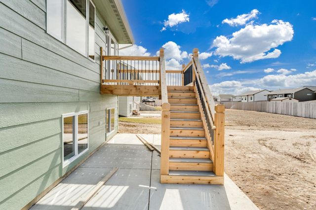 1627 N Wildflower Ct, Andover, KS 67002