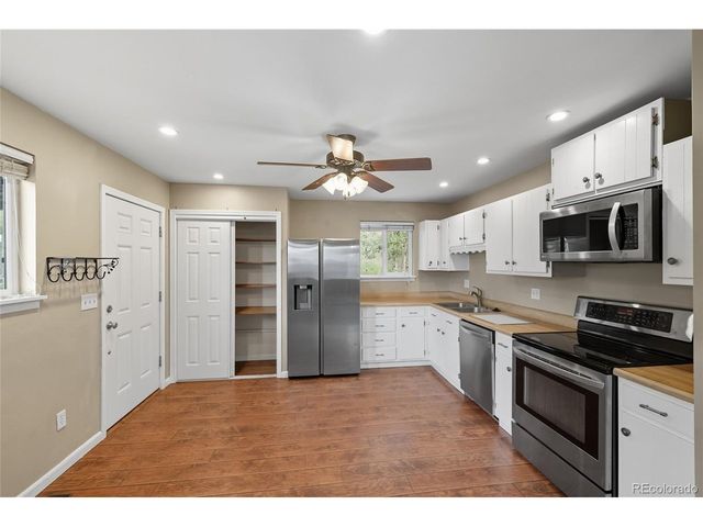 364 Sleepy Hollow Dr, Bailey, CO 80421