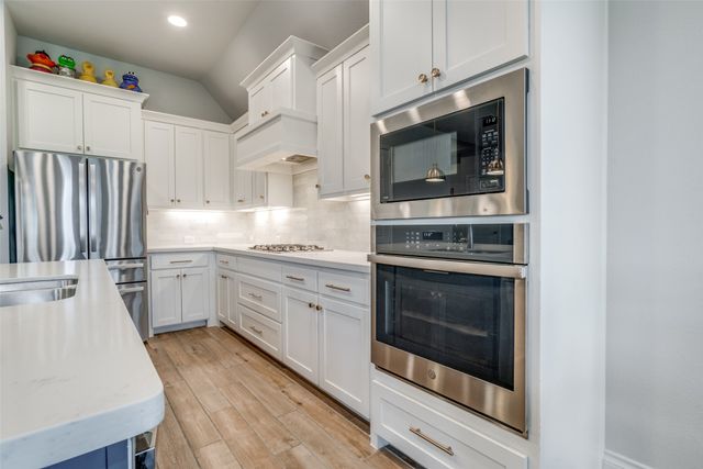 1308 Bluestem Drive, Aubrey, TX 76227