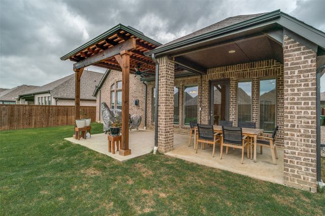 1308 Bluestem Drive, Aubrey, TX 76227
