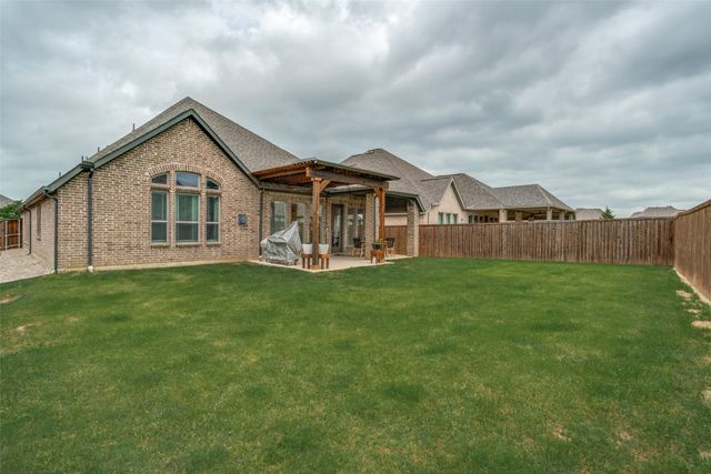 1308 Bluestem Drive, Aubrey, TX 76227