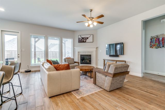 1308 Bluestem Drive, Aubrey, TX 76227