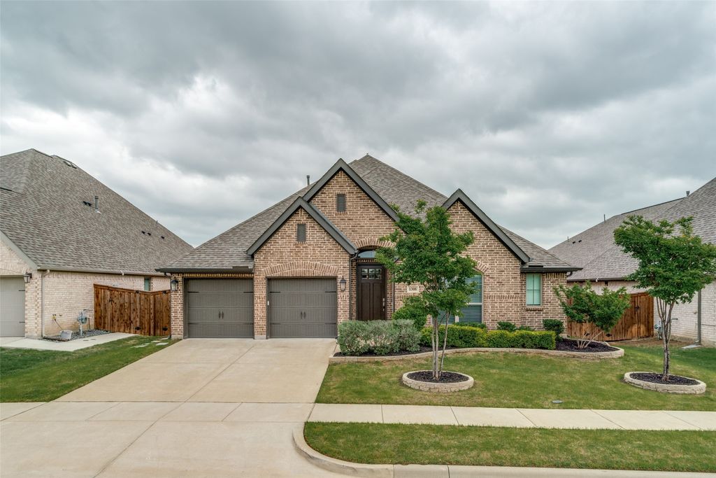1308 Bluestem Drive, Aubrey, TX 76227