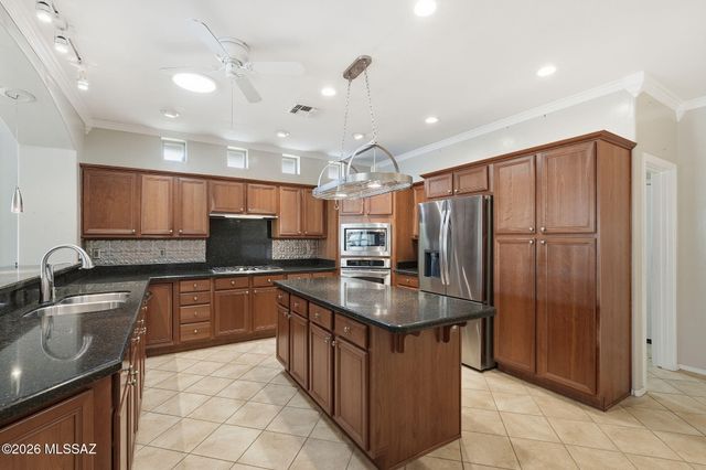 62562 E Amberwood Drive, Tucson, AZ 85739