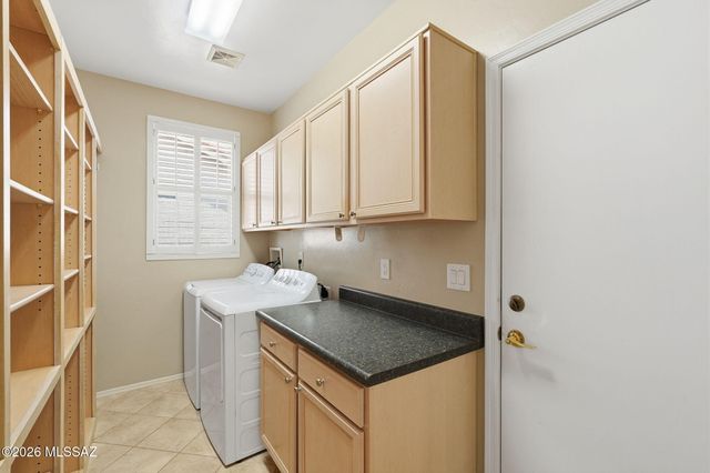 62562 E Amberwood Drive, Tucson, AZ 85739