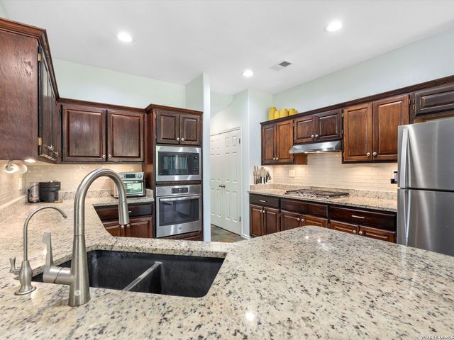 15010 Oak Briar, San Antonio, TX 78232