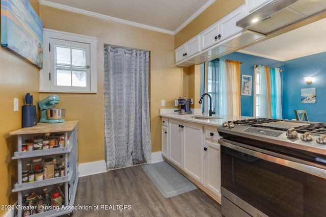 1500 W Saint Joseph Street, Lansing, MI 48915