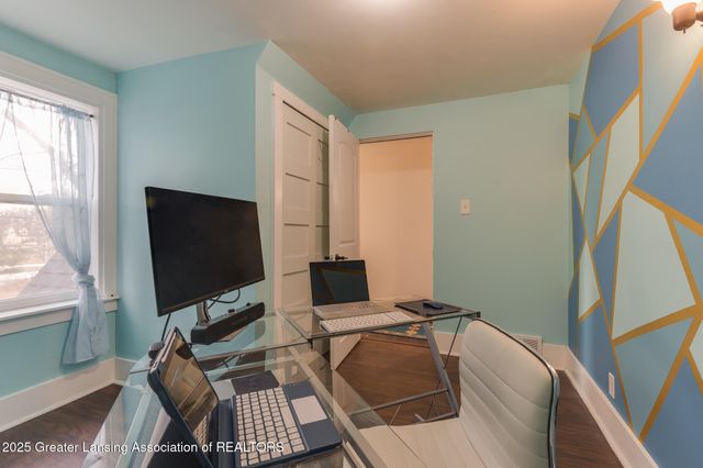 1500 W Saint Joseph Street, Lansing, MI 48915