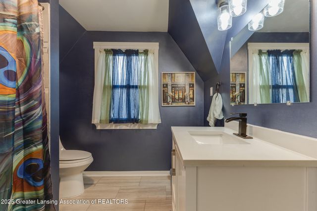 1500 W Saint Joseph Street, Lansing, MI 48915