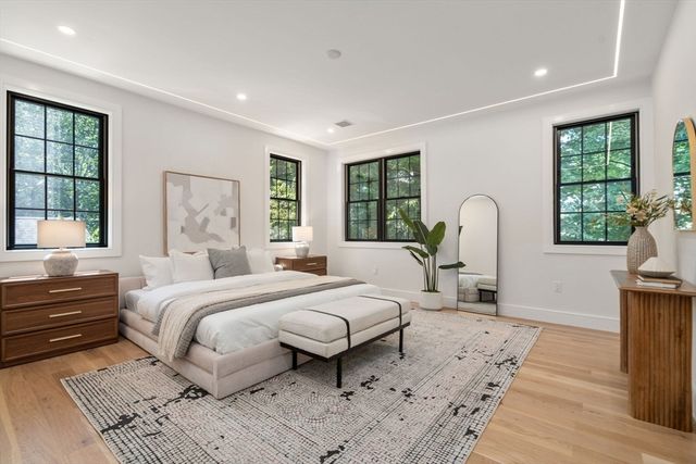 51 Davis Ave, Newton, MA 02465