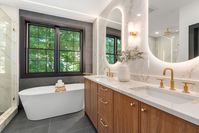 51 Davis Ave, Newton, MA 02465