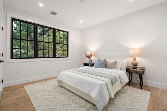 51 Davis Ave, Newton, MA 02465