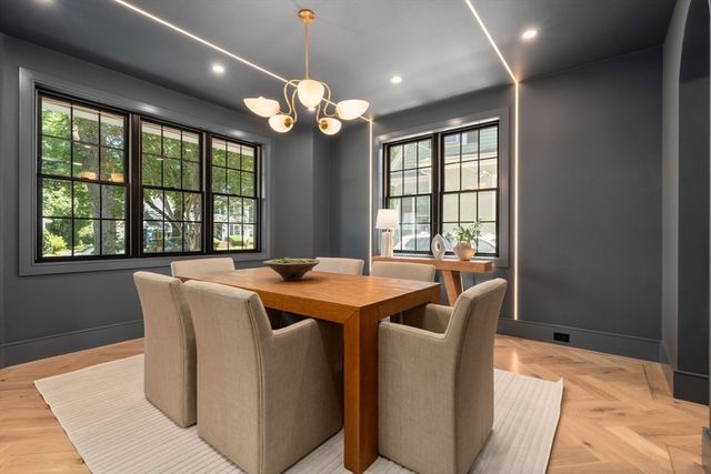 51 Davis Ave, Newton, MA 02465
