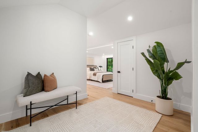 51 Davis Ave, Newton, MA 02465
