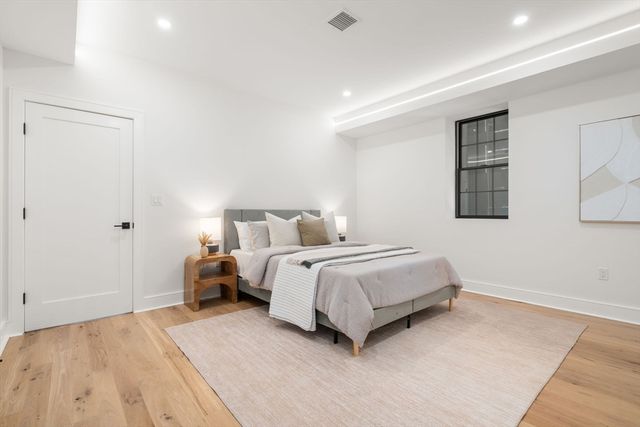 51 Davis Ave, Newton, MA 02465