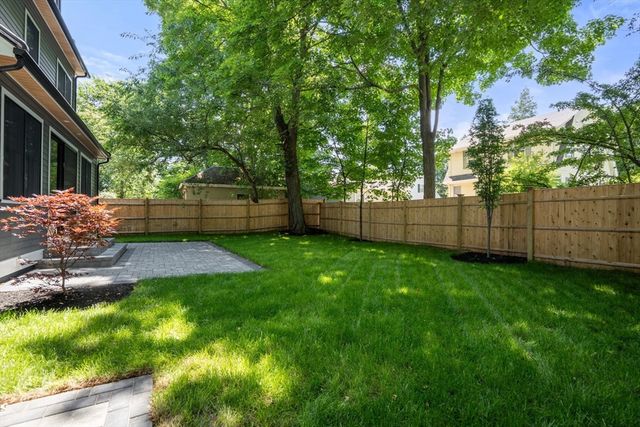 51 Davis Ave, Newton, MA 02465