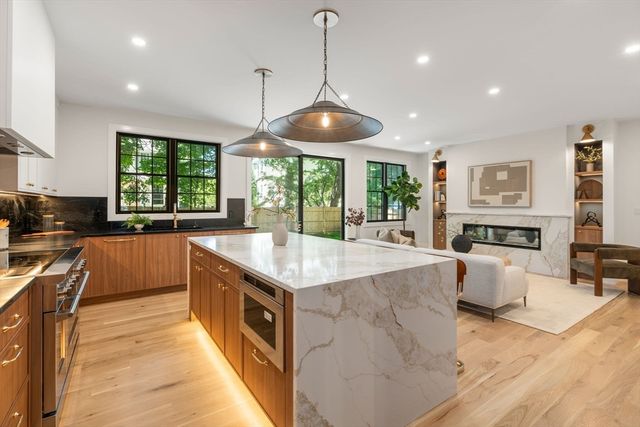 51 Davis Ave, Newton, MA 02465