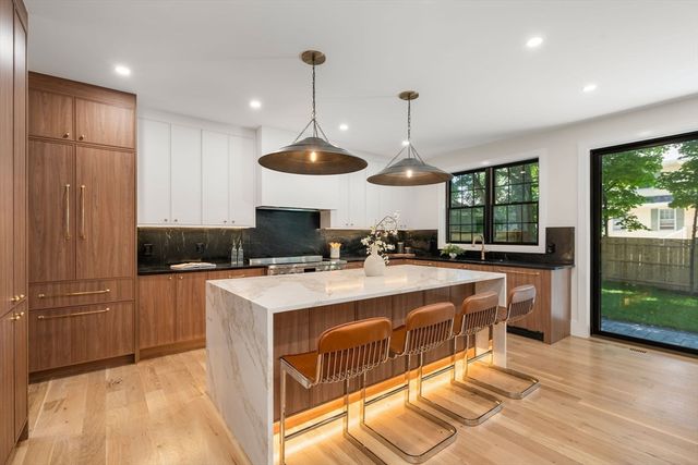 51 Davis Ave, Newton, MA 02465