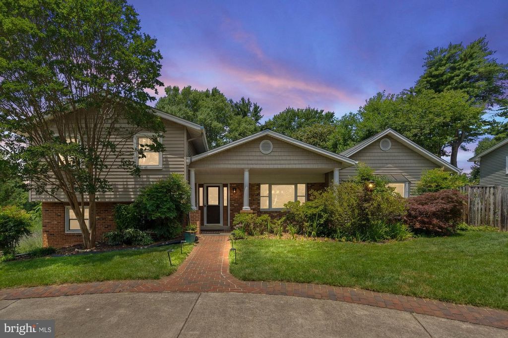 9750 VALE RD NW, Vienna, VA 22181