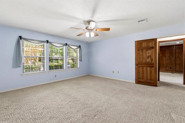 16 Terravale Court, The Woodlands, TX 77381