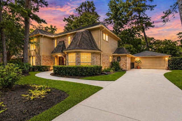 16 Terravale Court, The Woodlands, TX 77381