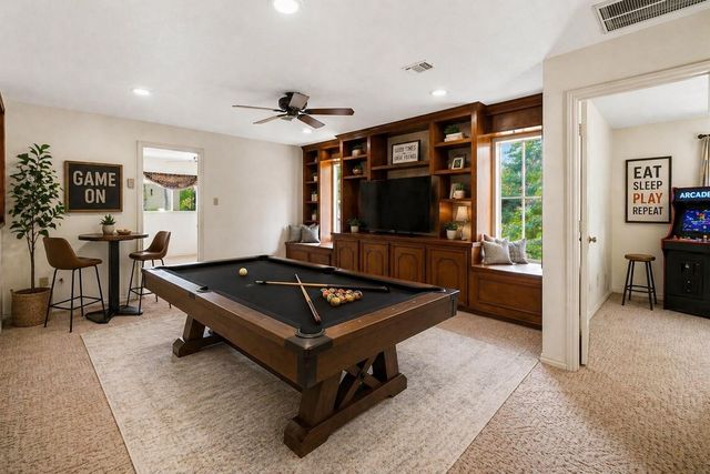 16 Terravale Court, The Woodlands, TX 77381