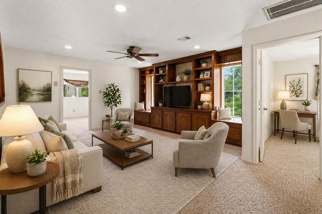 16 Terravale Court, The Woodlands, TX 77381