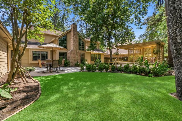 16 Terravale Court, The Woodlands, TX 77381