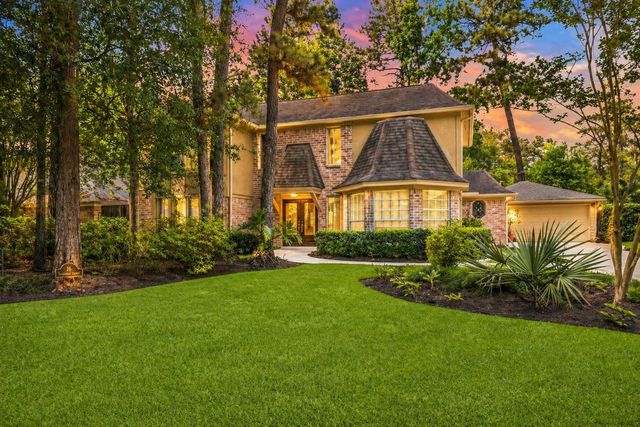 16 Terravale Court, The Woodlands, TX 77381