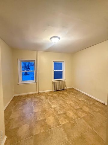 33 Kingston Avenue 1ST Floor, Floral Park, NY 11001