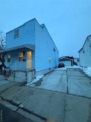 33 Kingston Avenue 1ST Floor, Floral Park, NY 11001