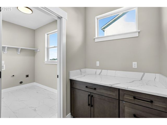 2854 Ne Sweetwater Rd 16, Estacada, OR 97023