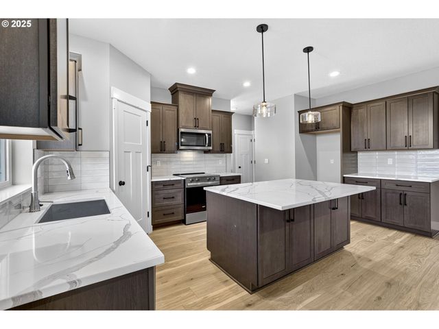 2854 Ne Sweetwater Rd 16, Estacada, OR 97023