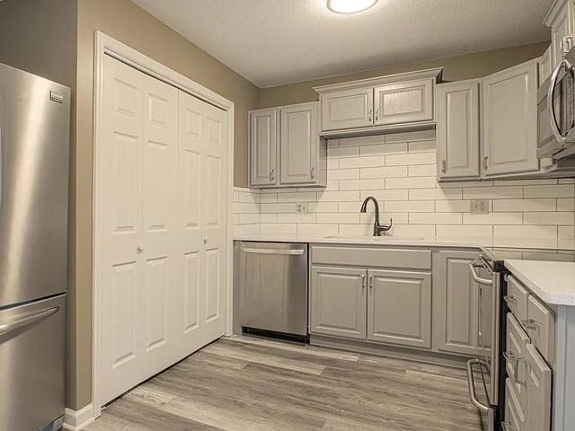 6905 E 112th Street, Kansas City, MO 64134