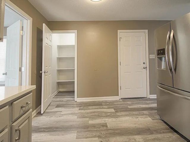 6905 E 112th Street, Kansas City, MO 64134