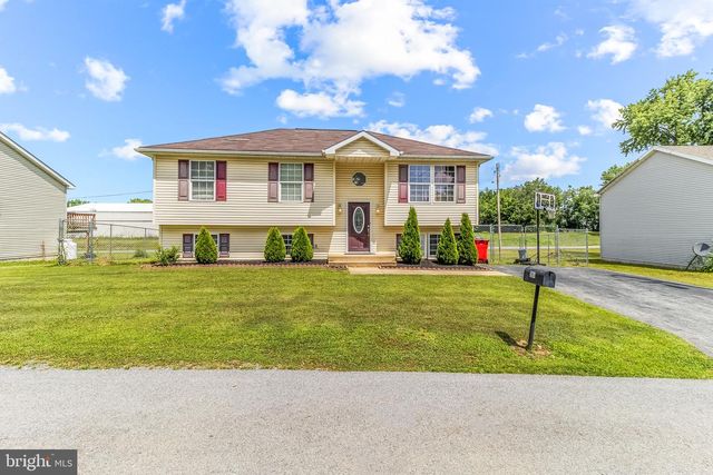 207 PRESTON PL, Ranson, WV 25438