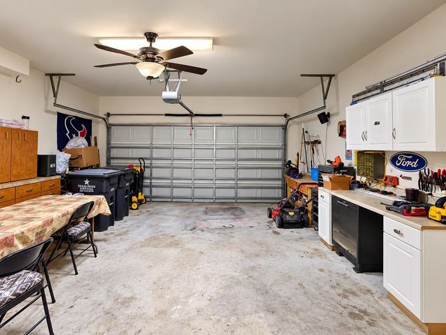 1811 Winding Trail Lane, Alvin, TX 77511