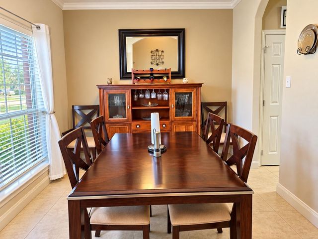 1811 Winding Trail Lane, Alvin, TX 77511