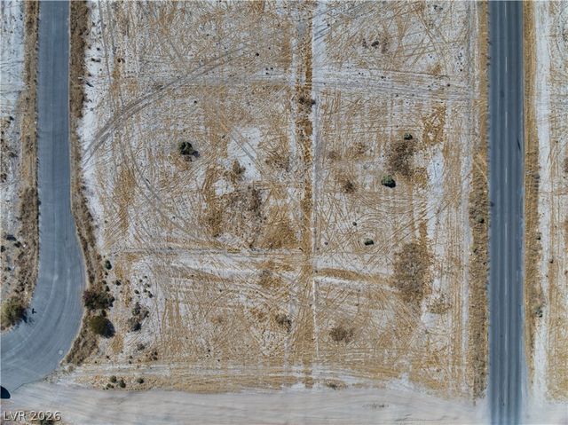 1040 South Thunderpass Avenue, Pahrump, NV 89048