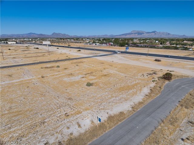 1040 South Thunderpass Avenue, Pahrump, NV 89048